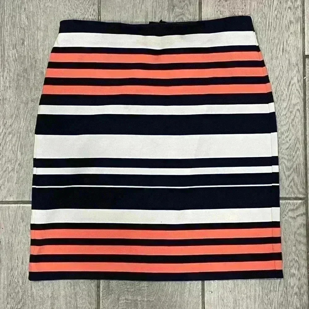 Ann Taylor Skirt size 00P